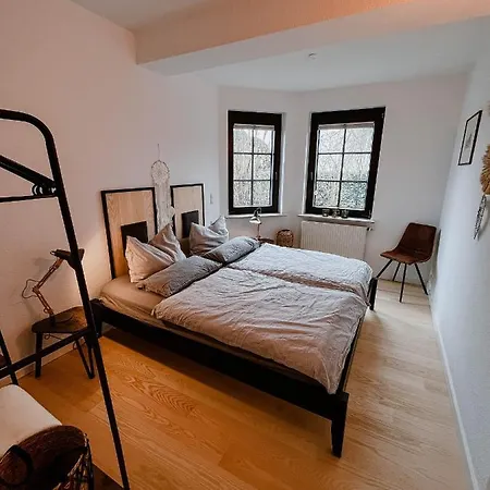 Gastehaus Seezeit Ferienwohnung 2 * Neu Sallenthin